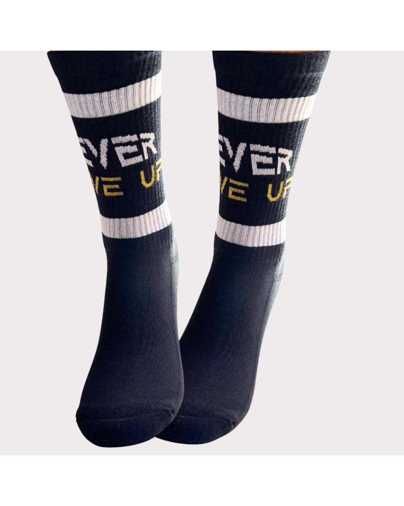 Unisex Aktiv Sport Socken „Never Give Up“ | Sportlich &…